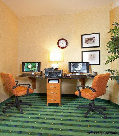 Springhill Suites By Marriott Oklahoma City Airport Удобства фото
