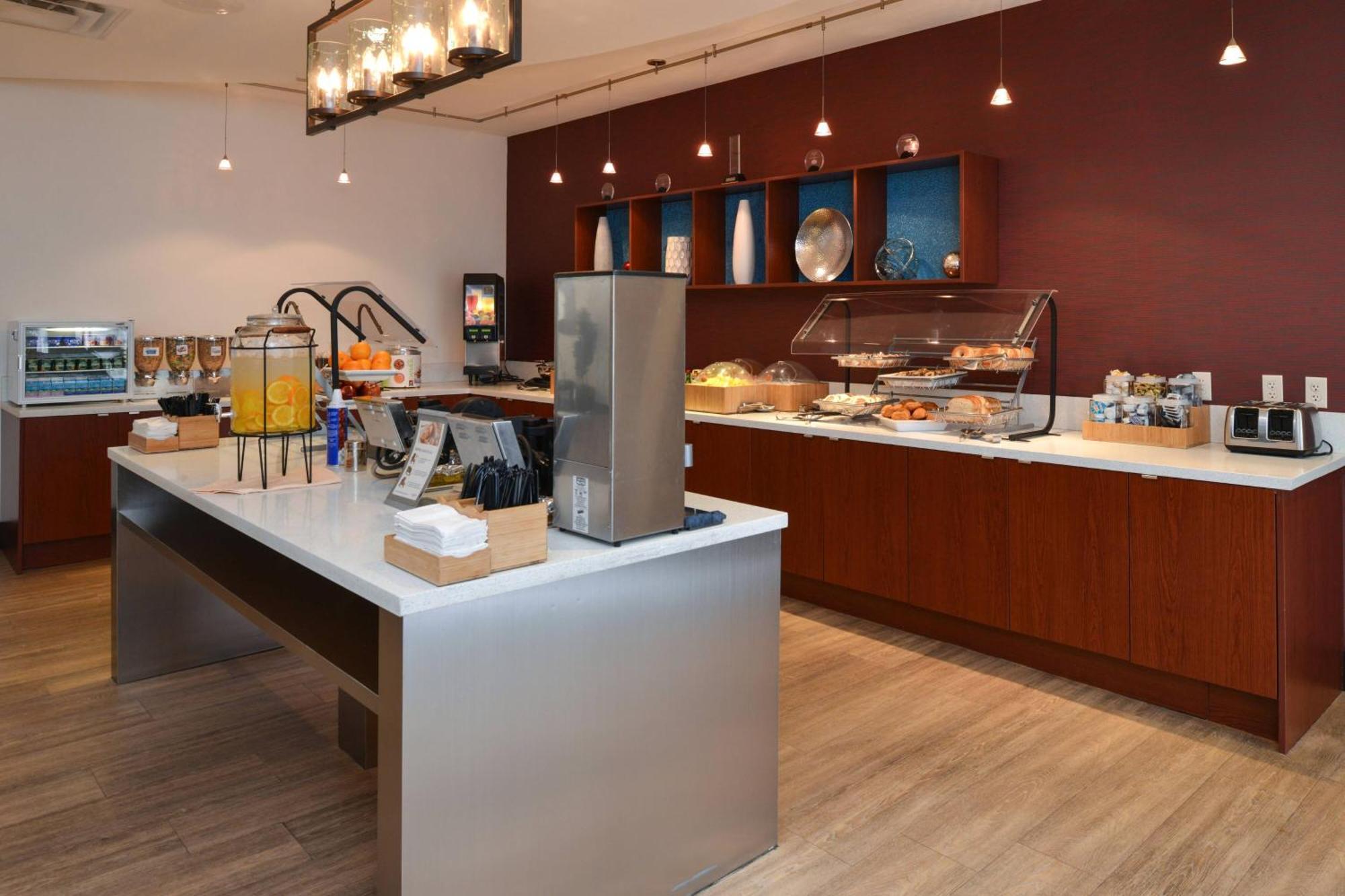 Springhill Suites By Marriott Oklahoma City Airport Экстерьер фото