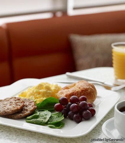 Springhill Suites By Marriott Oklahoma City Airport Экстерьер фото